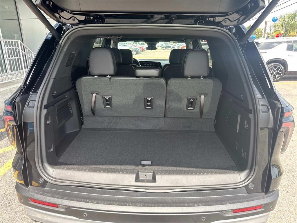 new 2025 Chevrolet Traverse car, priced at $43,460
