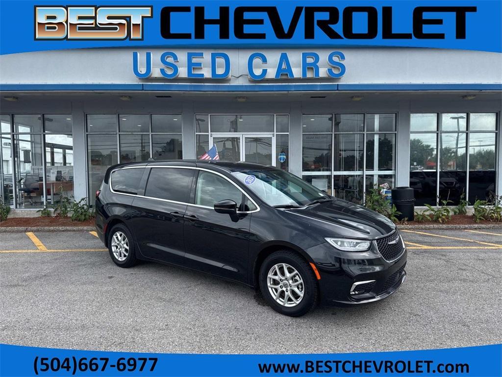 used 2023 Chrysler Pacifica car, priced at $23,790