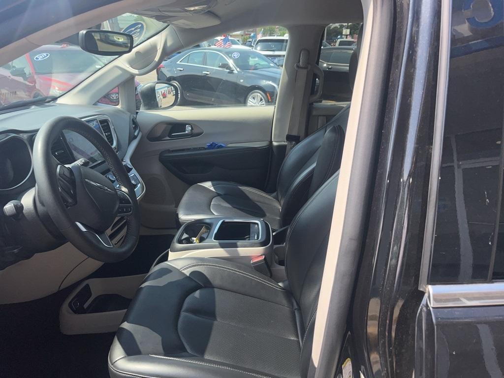 used 2023 Chrysler Pacifica car, priced at $25,495