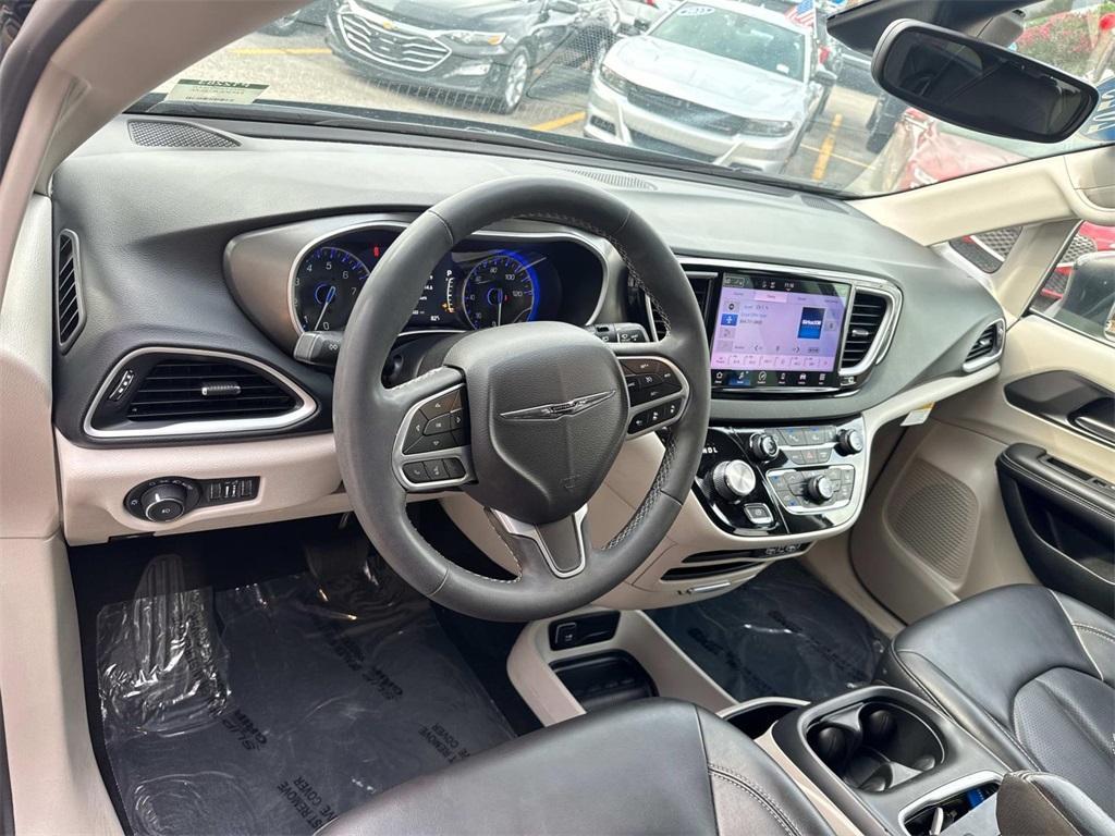 used 2023 Chrysler Pacifica car, priced at $23,785