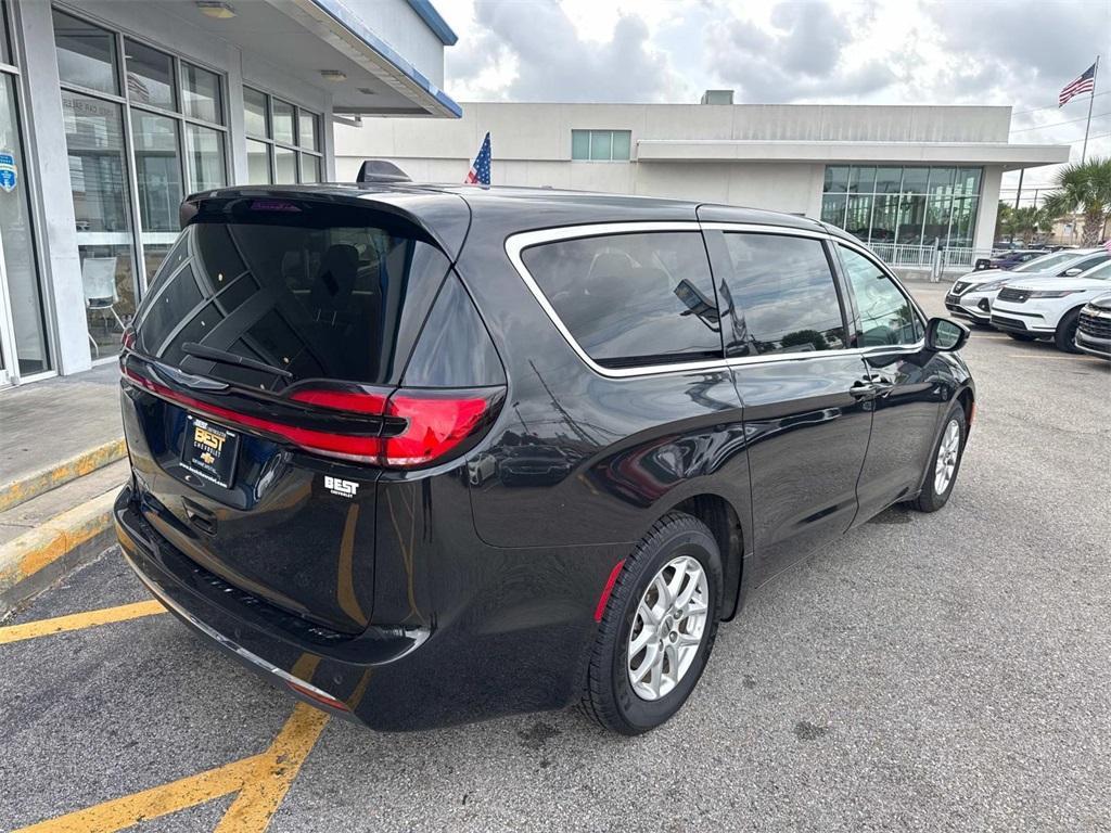 used 2023 Chrysler Pacifica car, priced at $23,785