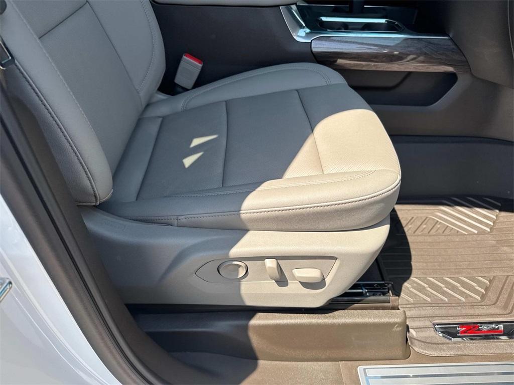 new 2025 Chevrolet Silverado 1500 car, priced at $61,915