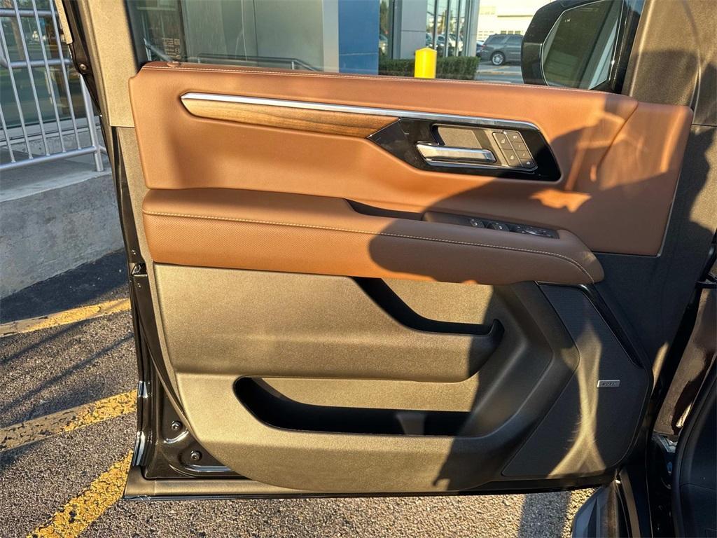 new 2025 Chevrolet Tahoe car, priced at $80,015