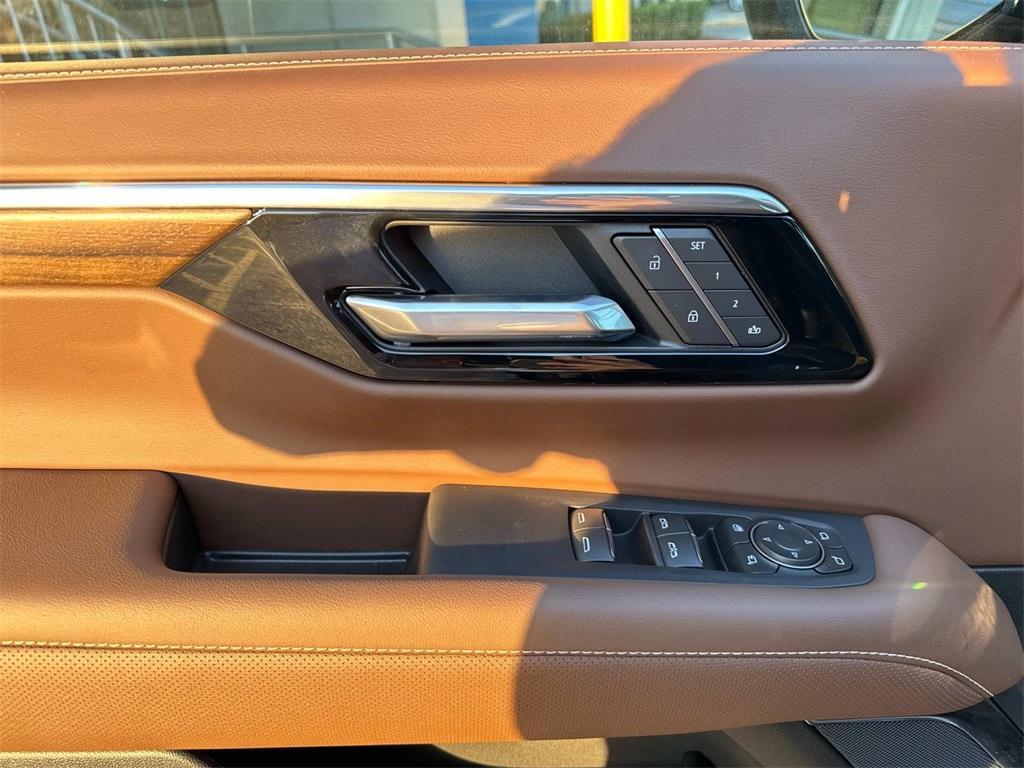 new 2025 Chevrolet Tahoe car, priced at $80,015