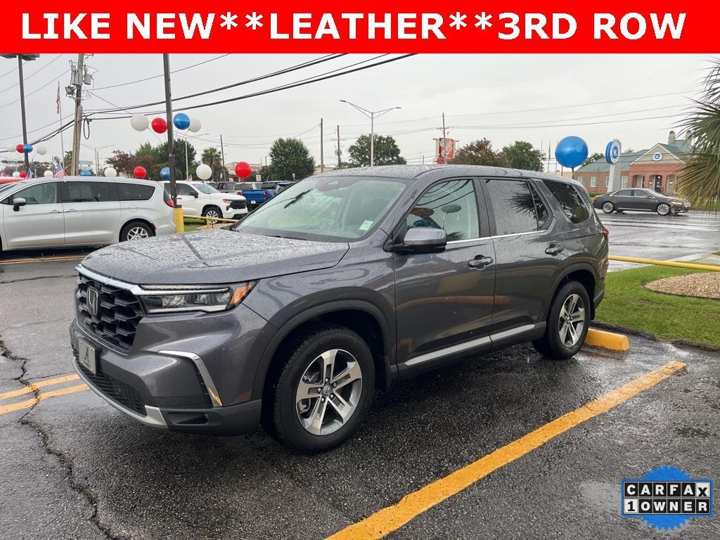 used 2025 Honda Pilot car, priced at $42,998