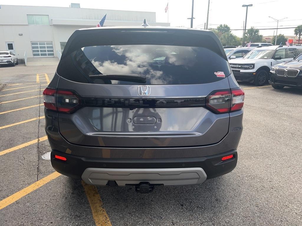 used 2025 Honda Pilot car, priced at $42,998