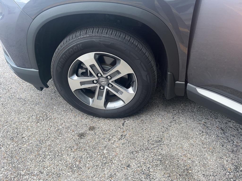 used 2025 Honda Pilot car, priced at $42,998