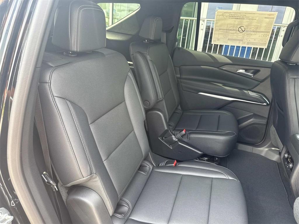 new 2025 Chevrolet Traverse car, priced at $44,240