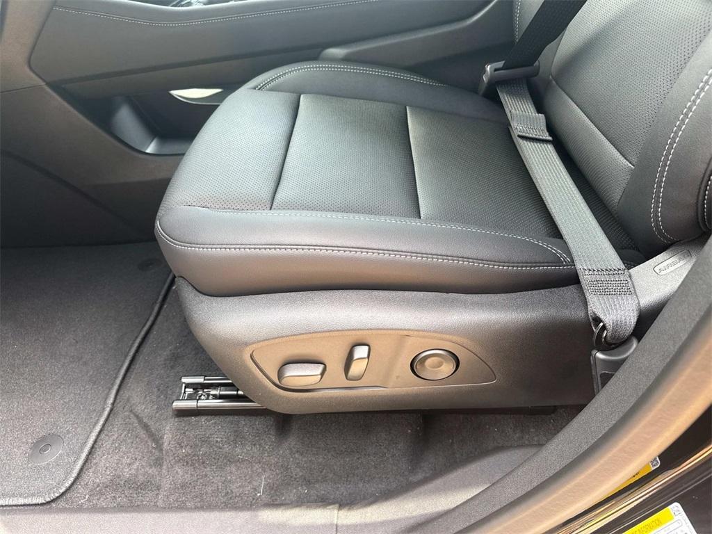new 2025 Chevrolet Traverse car, priced at $44,240
