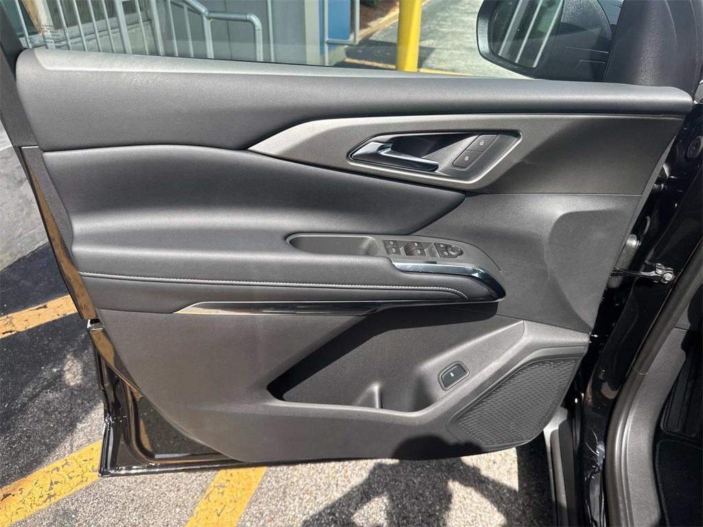 new 2025 Chevrolet Traverse car, priced at $44,240