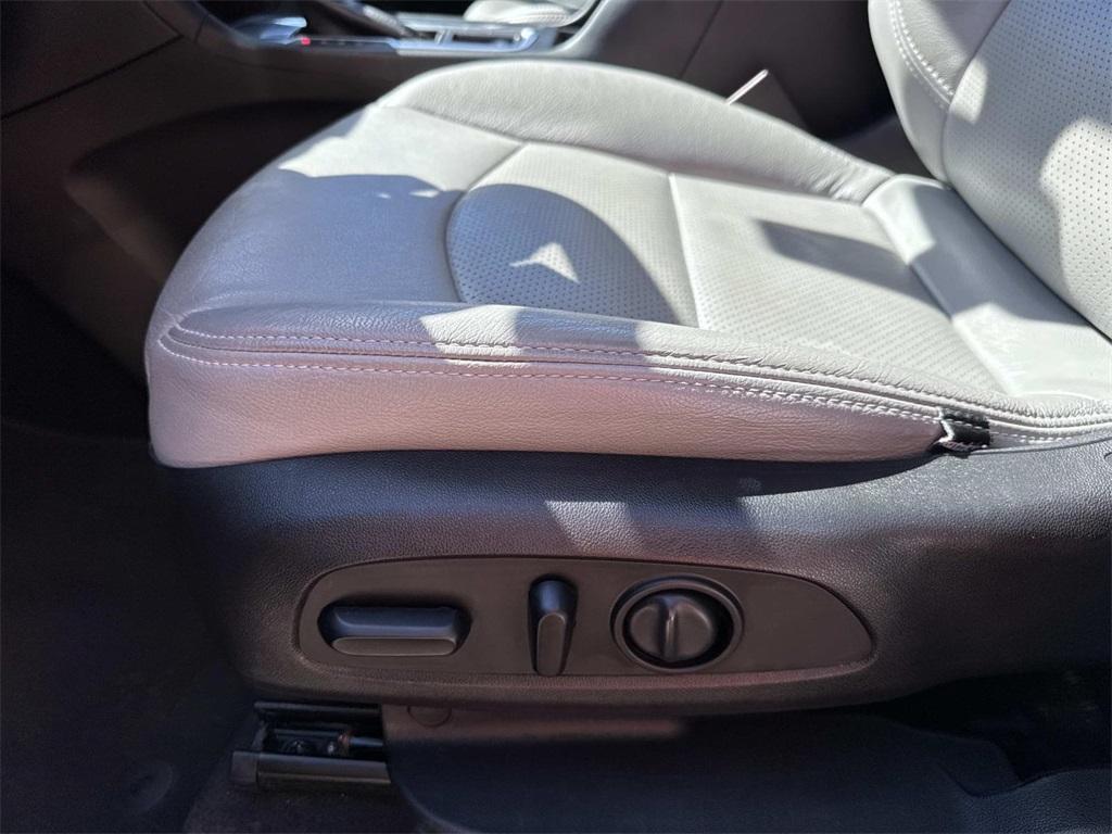 used 2018 Chevrolet Equinox car, priced at $18,795
