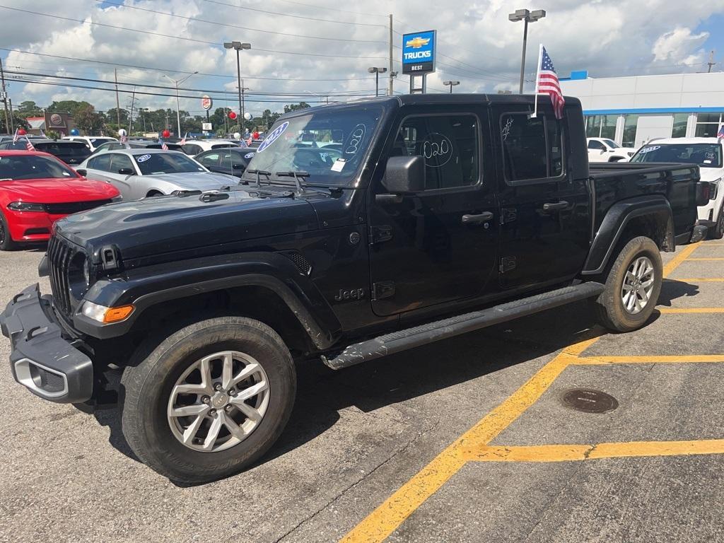 used 2023 Jeep Gladiator car, priced at $32,995