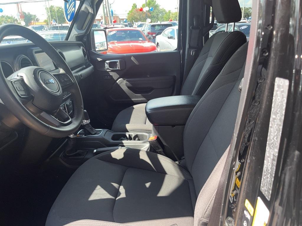 used 2023 Jeep Gladiator car, priced at $32,995
