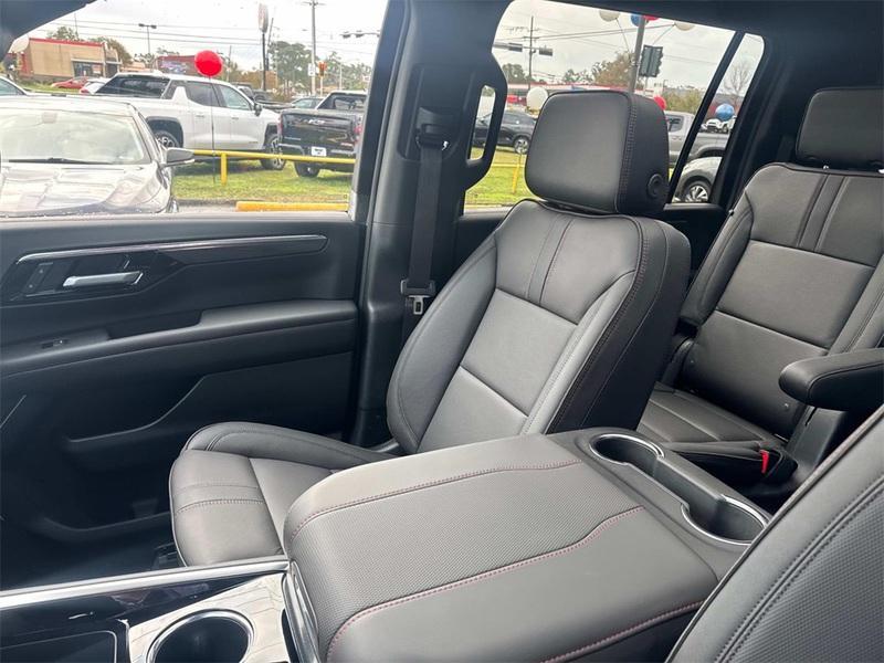 new 2025 Chevrolet Suburban car, priced at $76,265