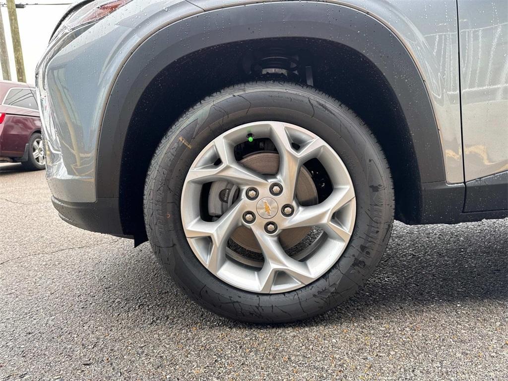 new 2025 Chevrolet Trax car, priced at $22,800