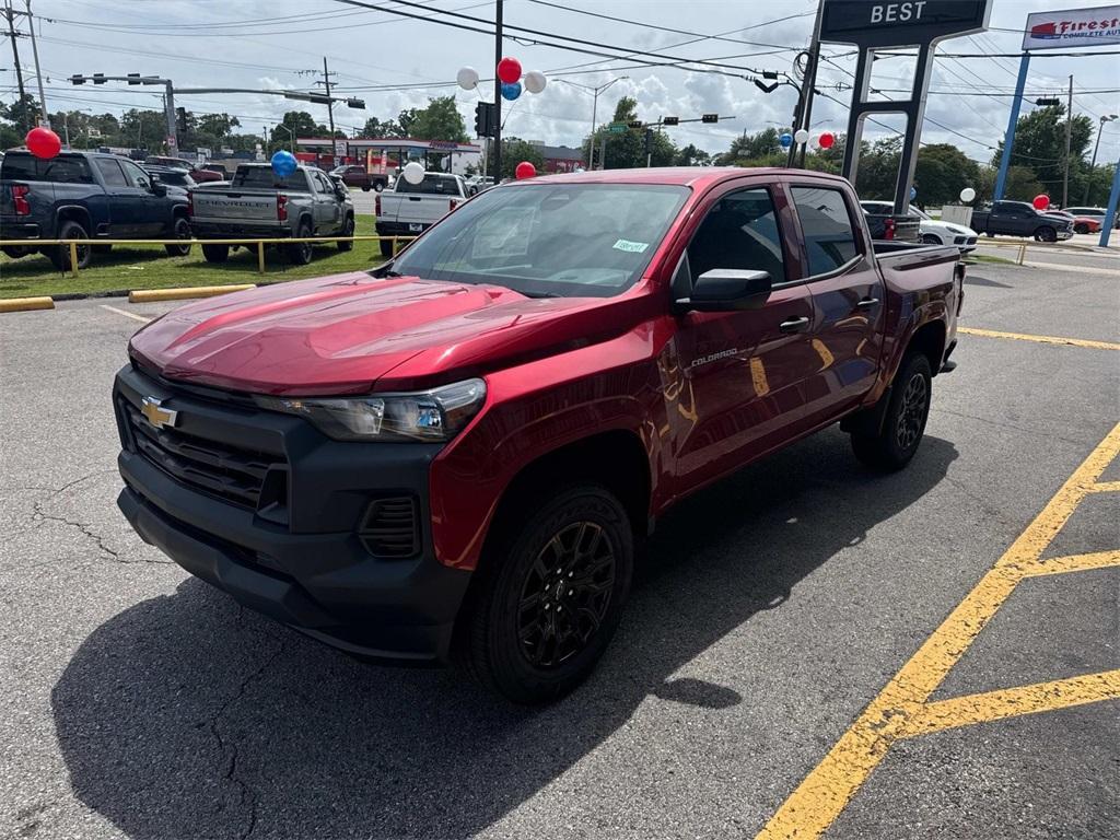 new 2025 Chevrolet Colorado car, priced at $33,600