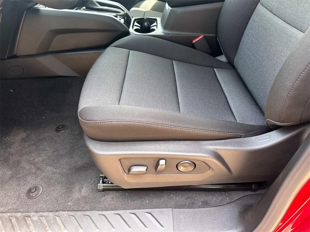 new 2025 Chevrolet Colorado car, priced at $33,600