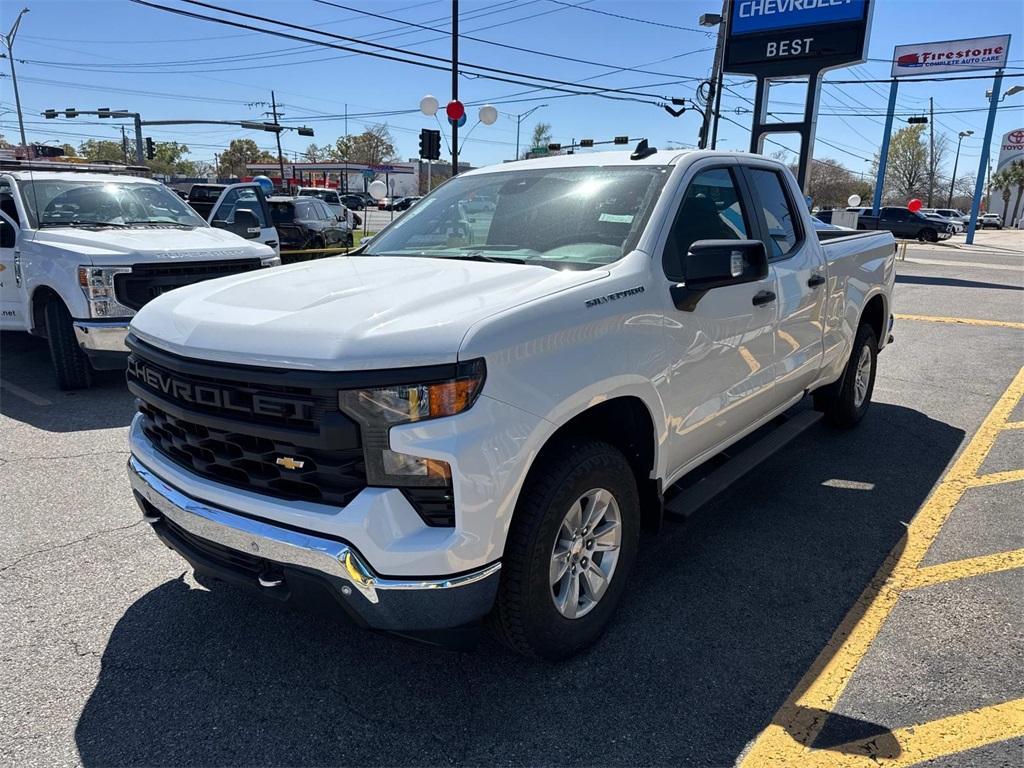 new 2025 Chevrolet Silverado 1500 car, priced at $39,985