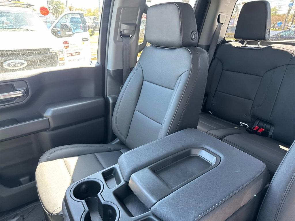 new 2025 Chevrolet Silverado 1500 car, priced at $39,985