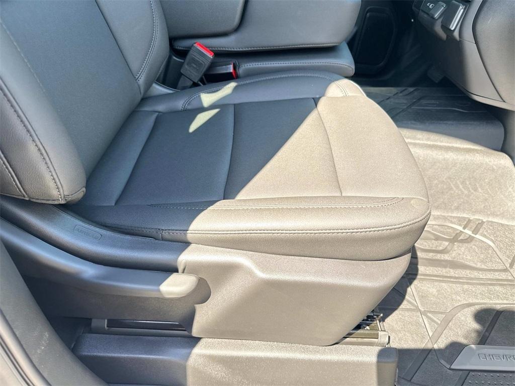 new 2025 Chevrolet Silverado 1500 car, priced at $39,985
