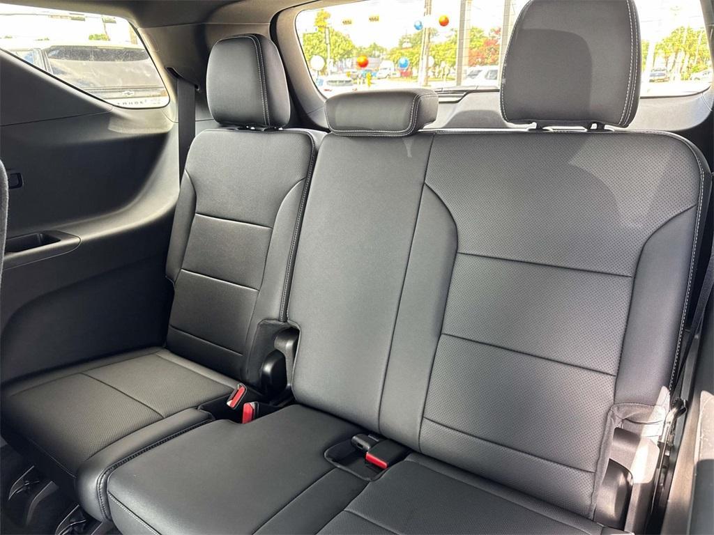 new 2025 Chevrolet Traverse car, priced at $42,740