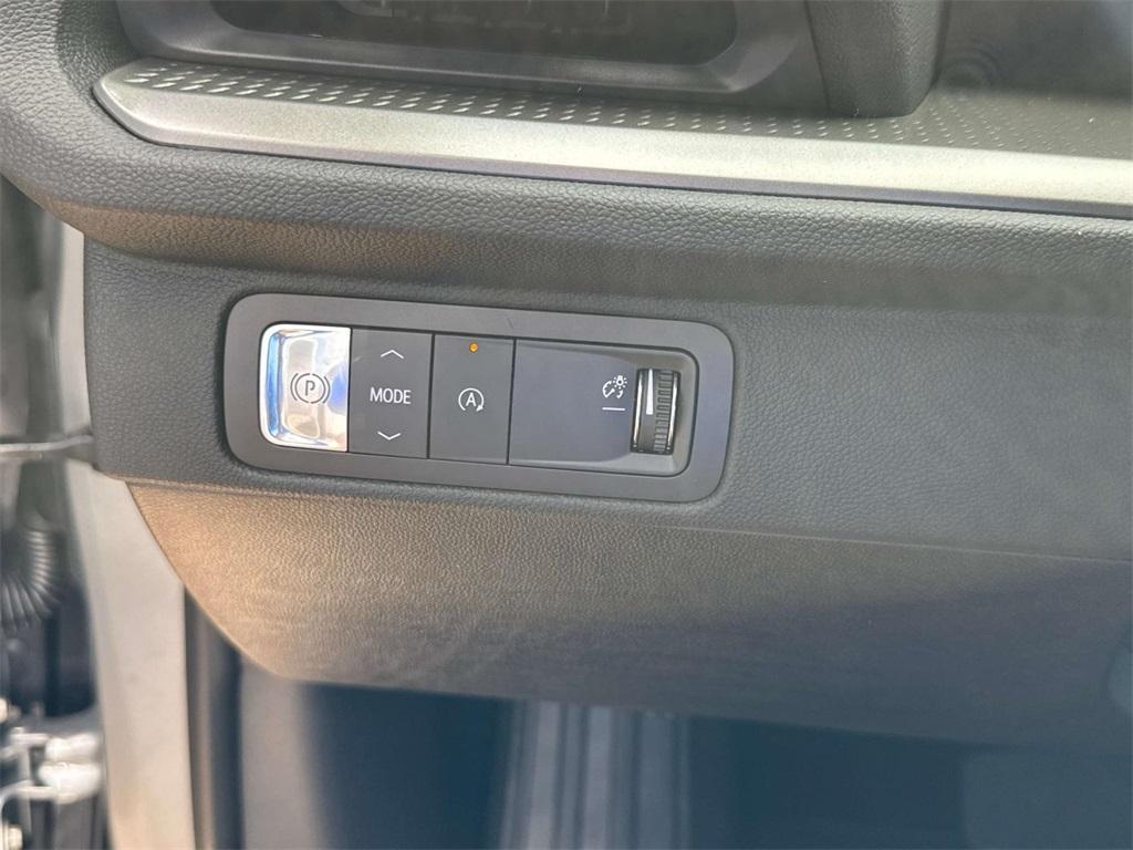 new 2025 Chevrolet Traverse car, priced at $42,740