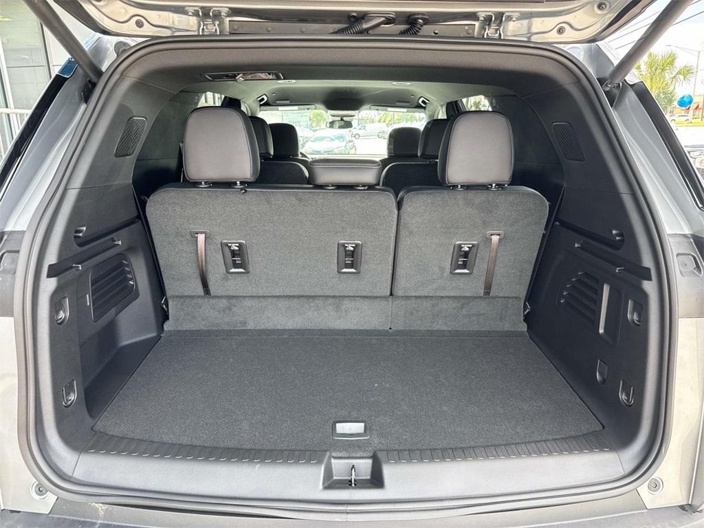 new 2025 Chevrolet Traverse car, priced at $42,740
