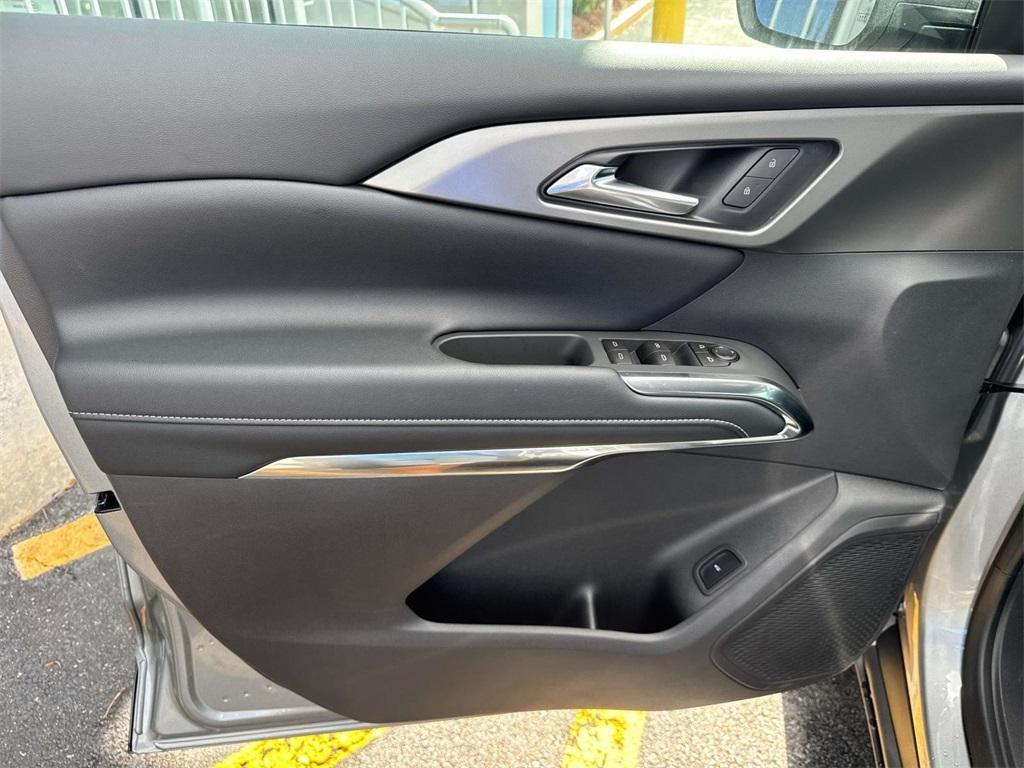 new 2025 Chevrolet Traverse car, priced at $42,740