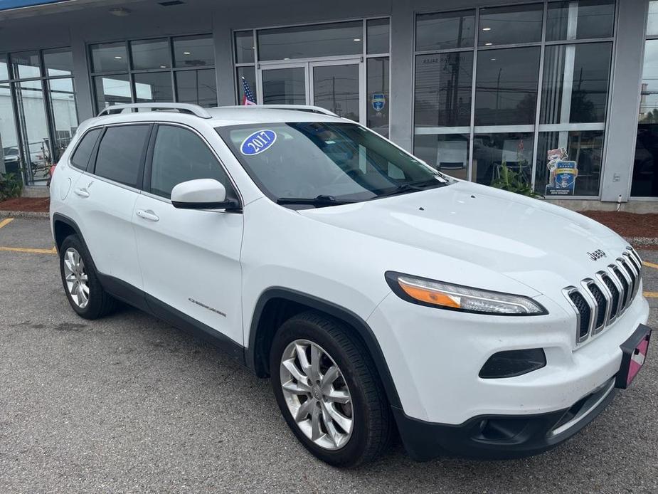 new 2025 Chevrolet Traverse car, priced at $50,220