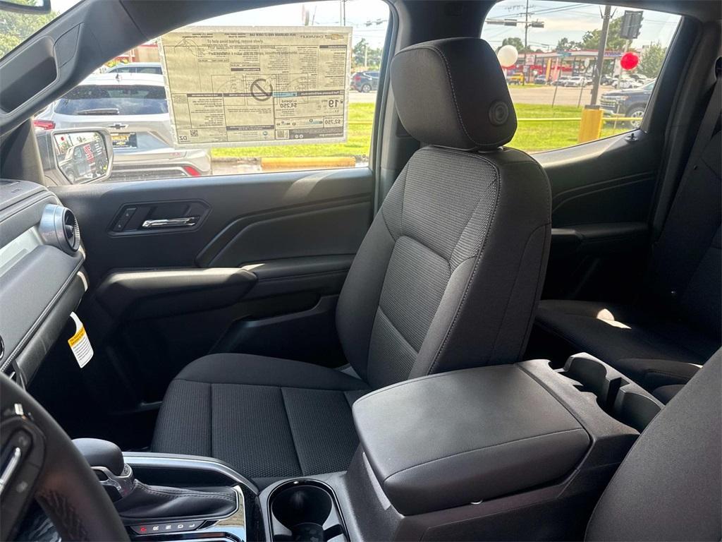 new 2025 Chevrolet Colorado car, priced at $34,905