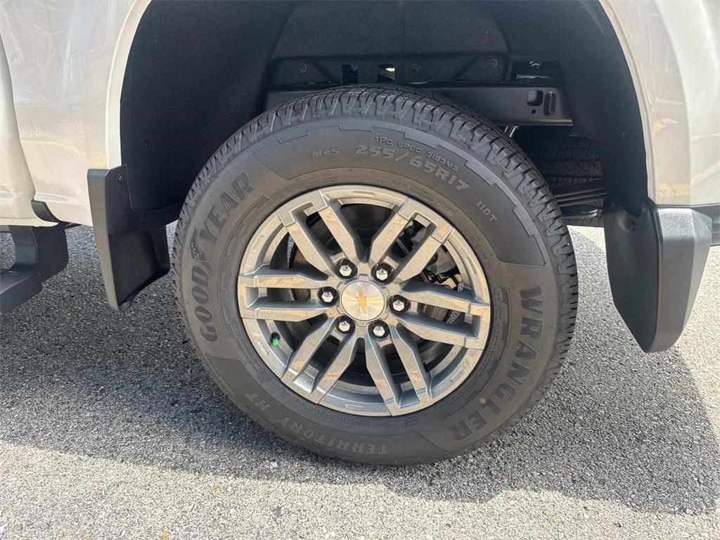 new 2025 Chevrolet Colorado car, priced at $34,905
