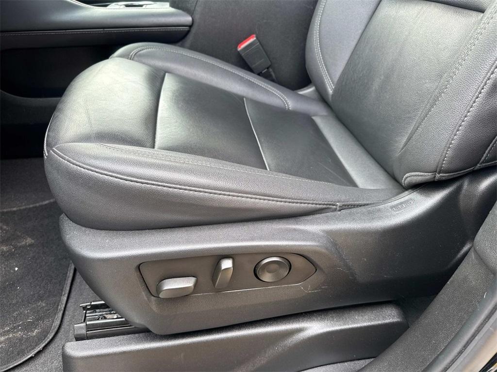 used 2023 Chevrolet Suburban car, priced at $43,995
