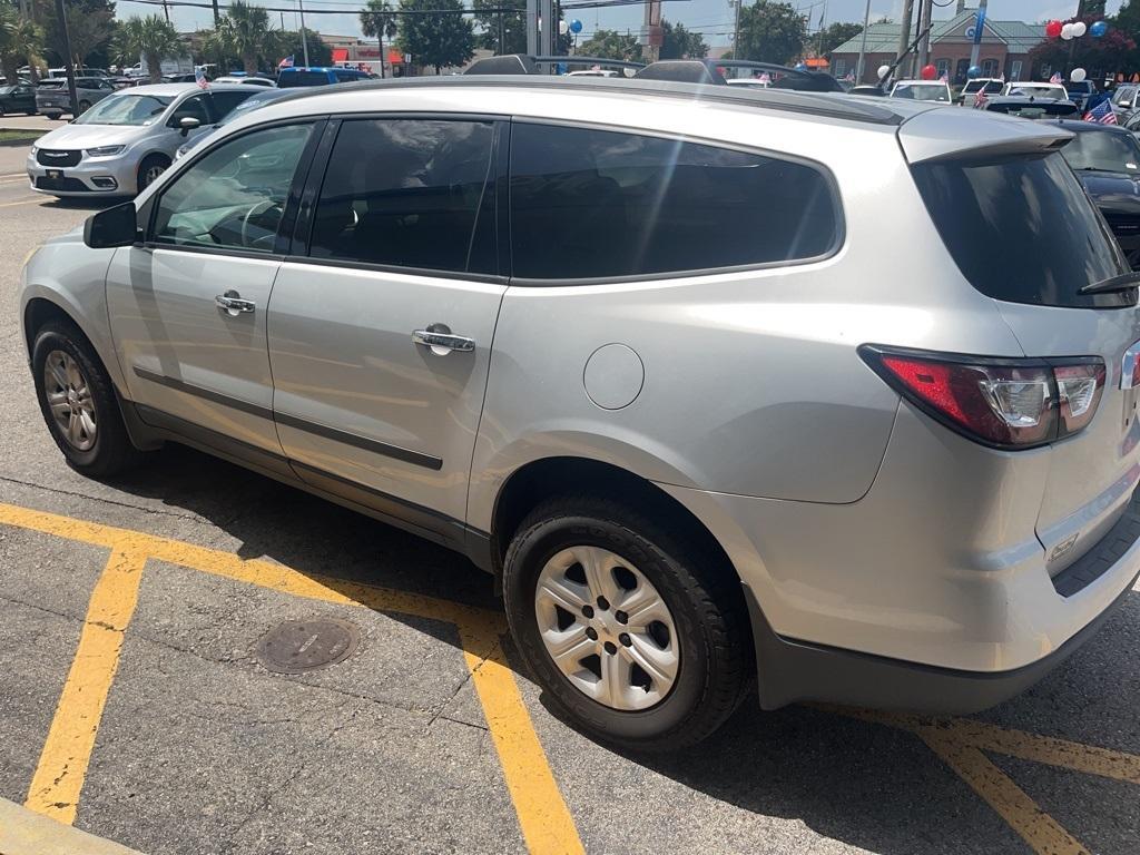 used 2014 Chevrolet Traverse car, priced at $10,995