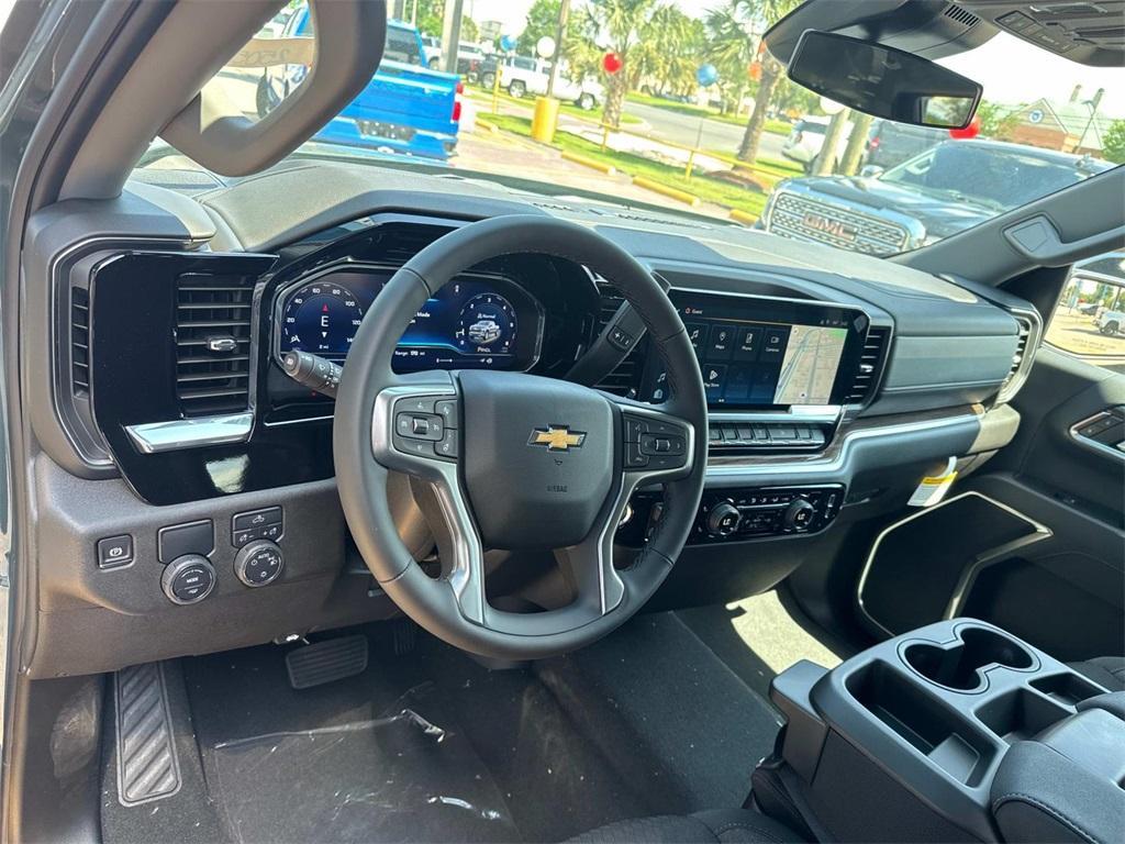 new 2025 Chevrolet Silverado 1500 car, priced at $46,290