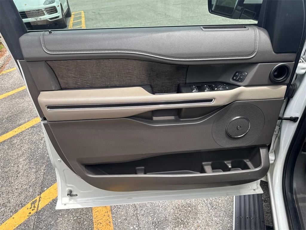 used 2021 Ford Expedition car, priced at $28,995