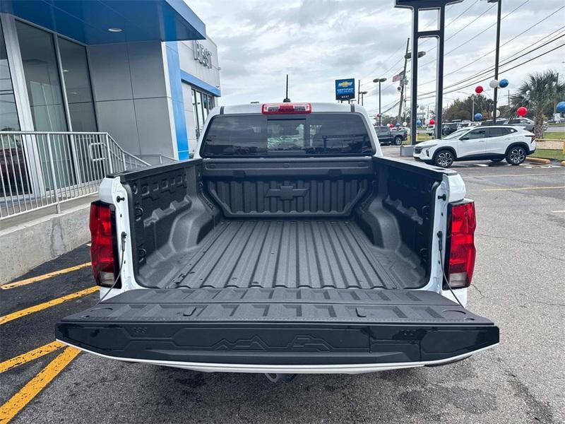 new 2024 Chevrolet Colorado car, priced at $31,220