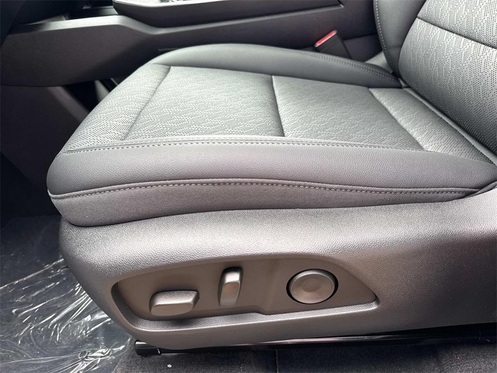 new 2026 Chevrolet Equinox car, priced at $34,355