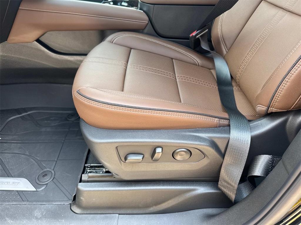 new 2025 Chevrolet Suburban car, priced at $88,780