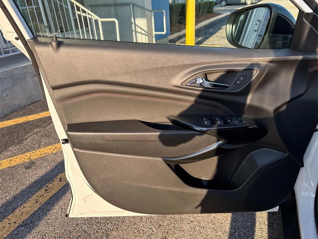 new 2025 Chevrolet Trax car, priced at $26,335