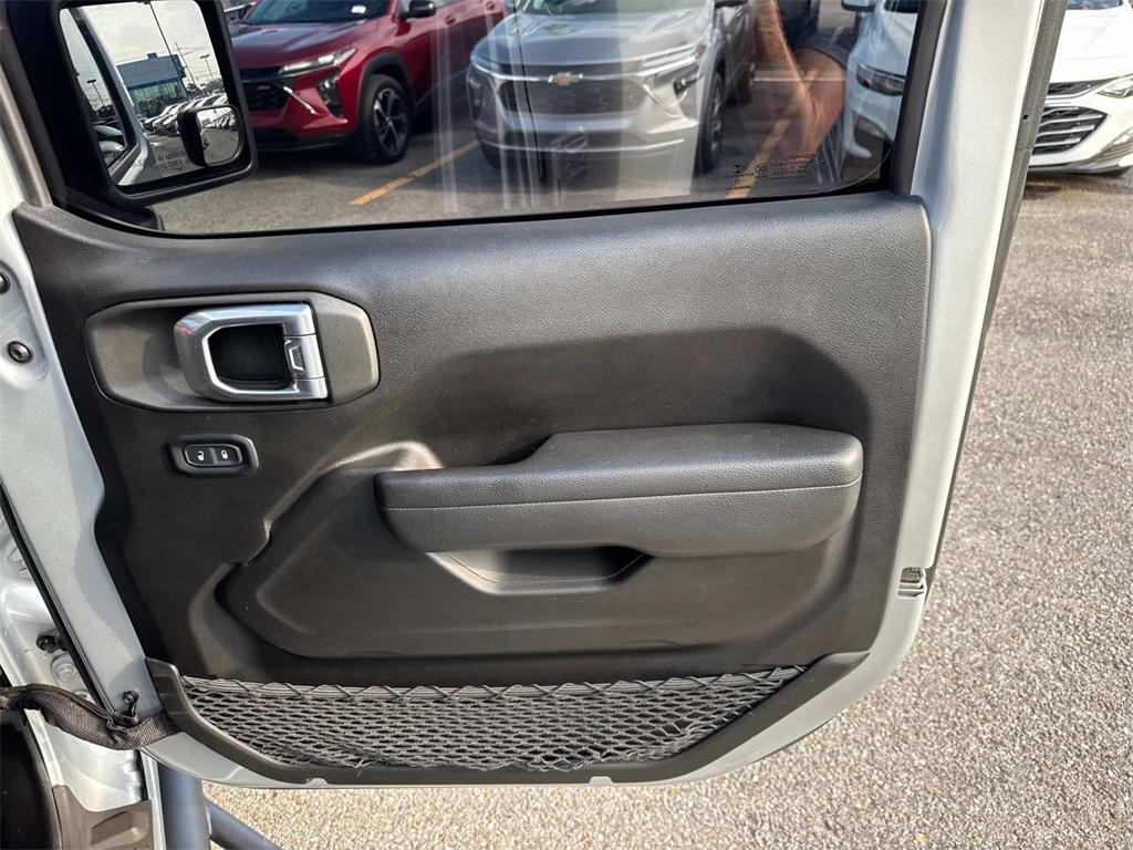 used 2022 Jeep Wrangler Unlimited car, priced at $38,995