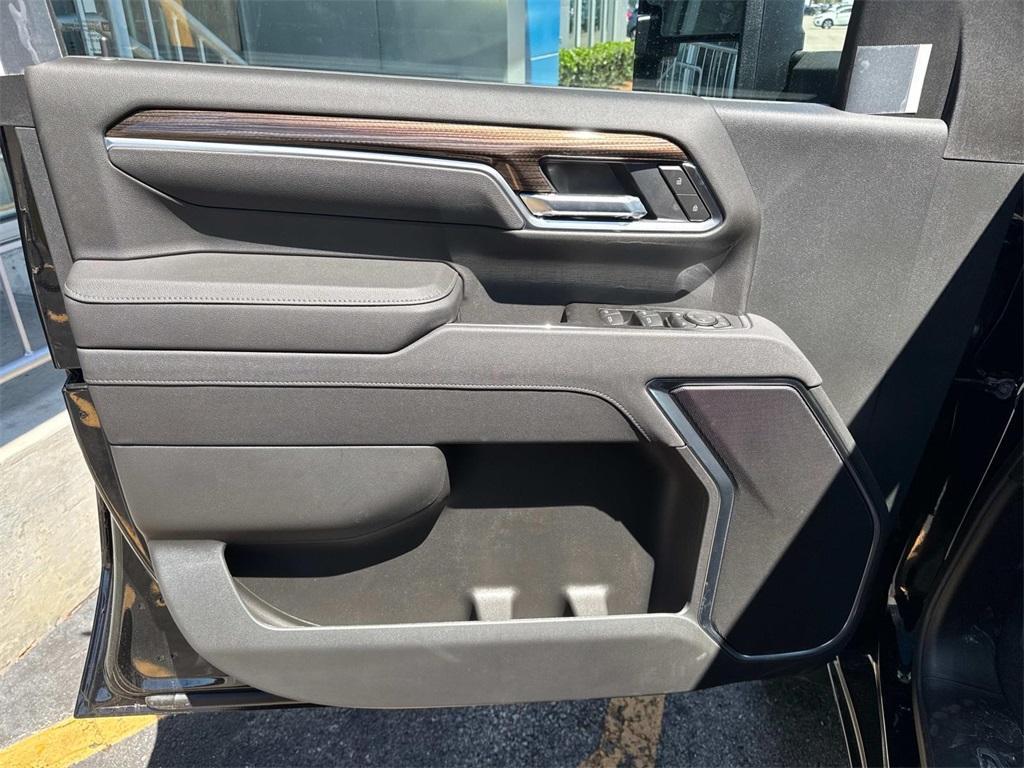 new 2025 Chevrolet Silverado 2500 car, priced at $75,185