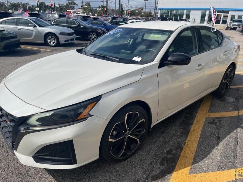 used 2023 Nissan Altima car, priced at $23,275