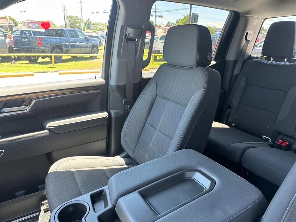 new 2025 Chevrolet Silverado 1500 car, priced at $41,220