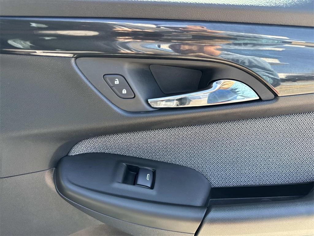 used 2025 Chevrolet TrailBlazer car, priced at $23,995