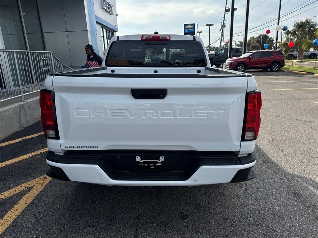 new 2025 Chevrolet Colorado car, priced at $33,680