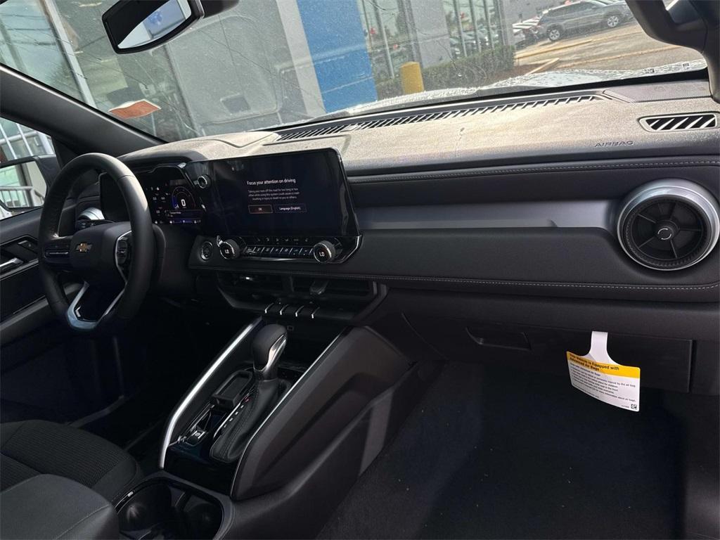 new 2025 Chevrolet Colorado car, priced at $33,680