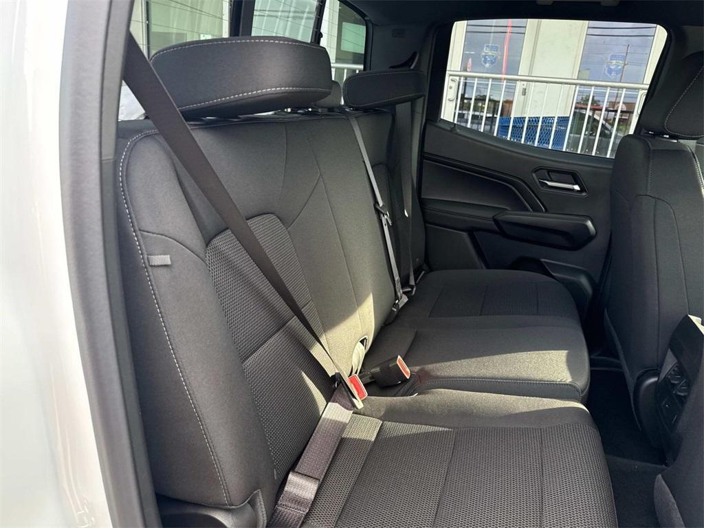 new 2025 Chevrolet Colorado car, priced at $33,680