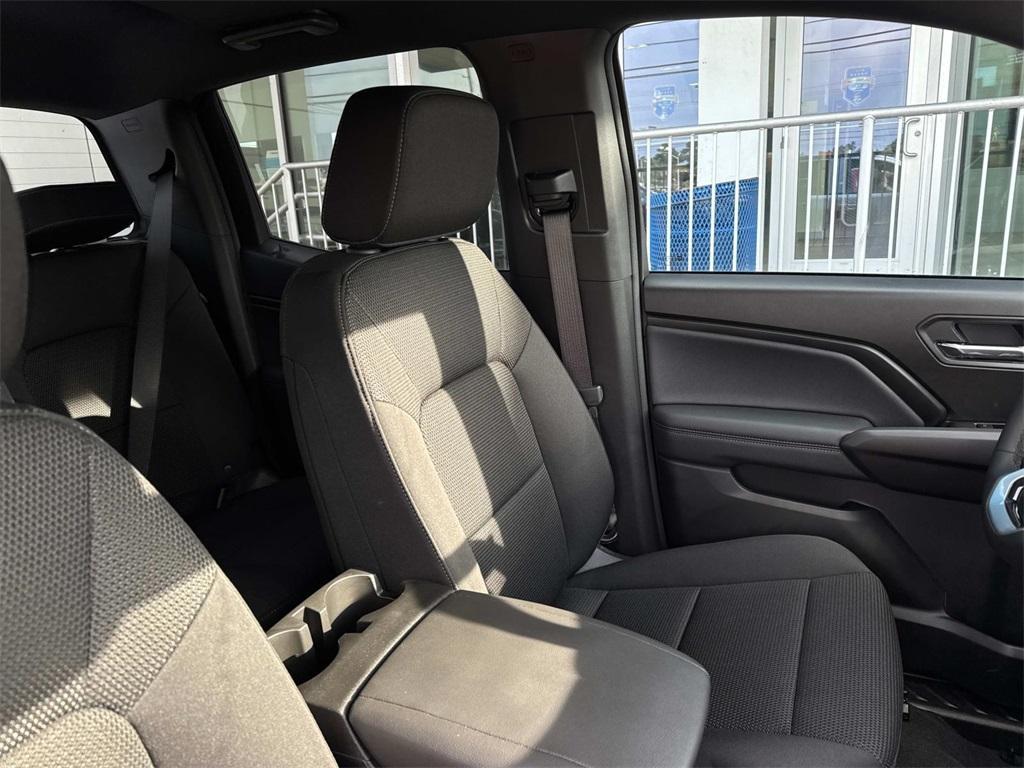 new 2025 Chevrolet Colorado car, priced at $33,680