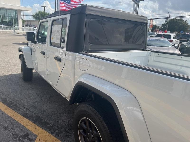 used 2023 Jeep Gladiator car, priced at $35,425