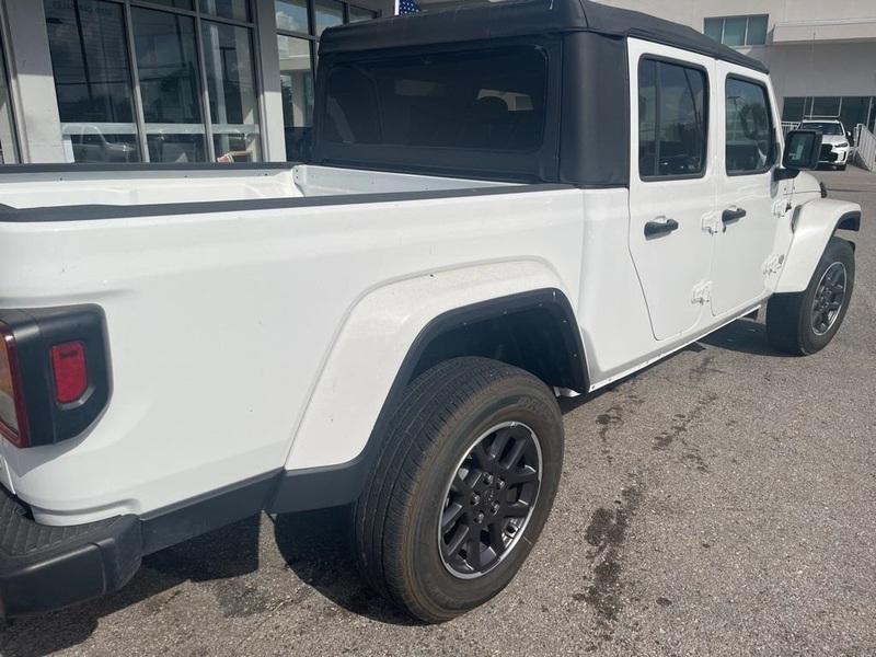 used 2023 Jeep Gladiator car, priced at $35,425